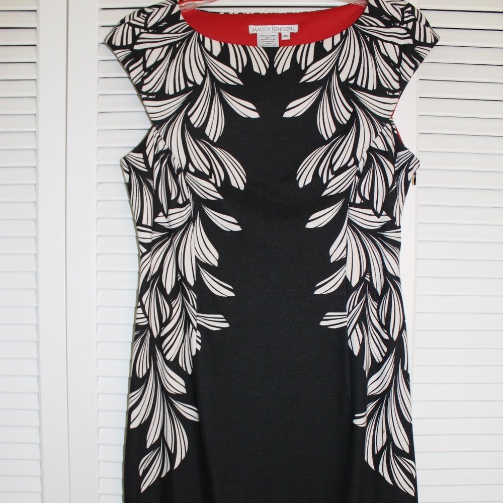Maggy London sleeveless sheath